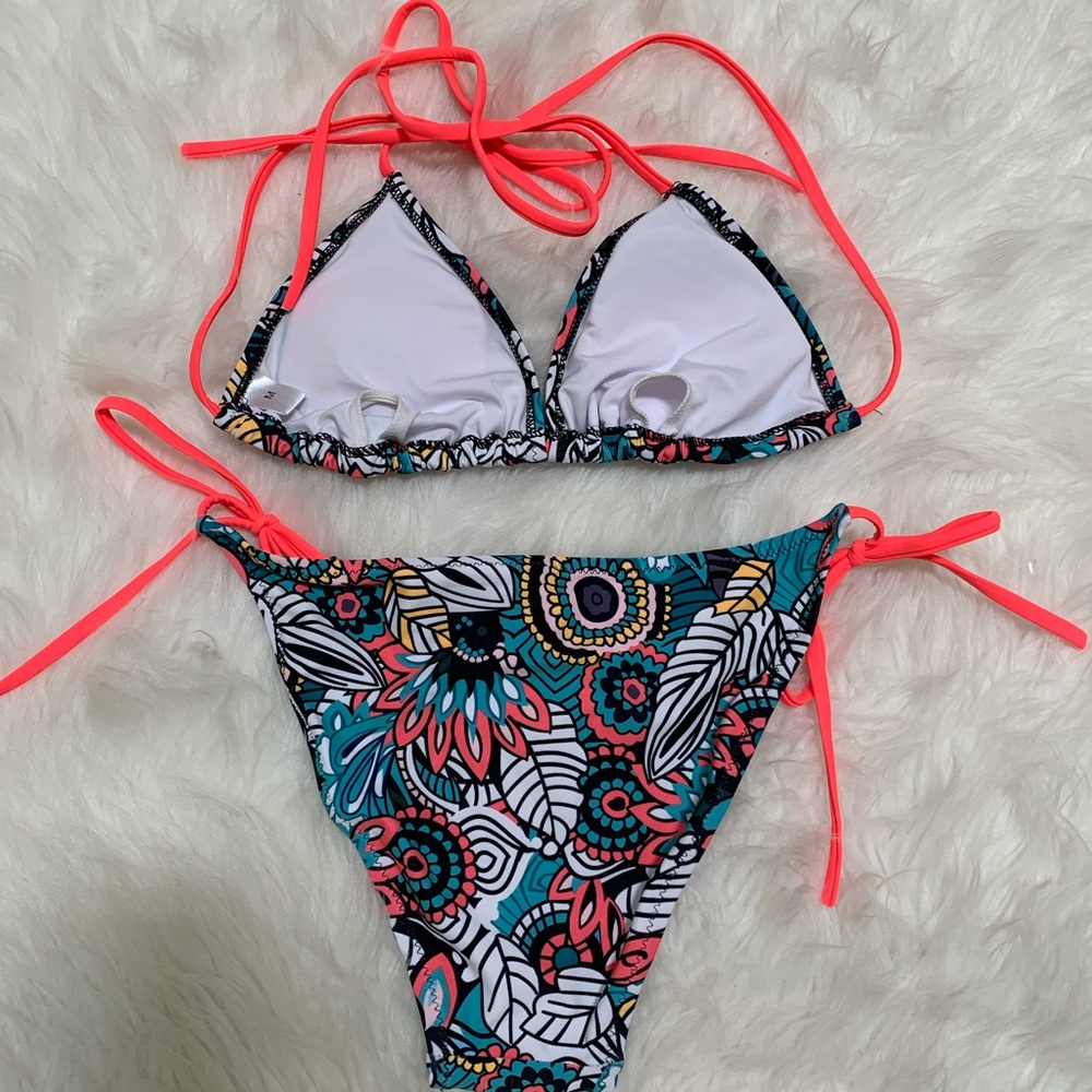 Abstract Flower Bikini - Picture 2 of 4